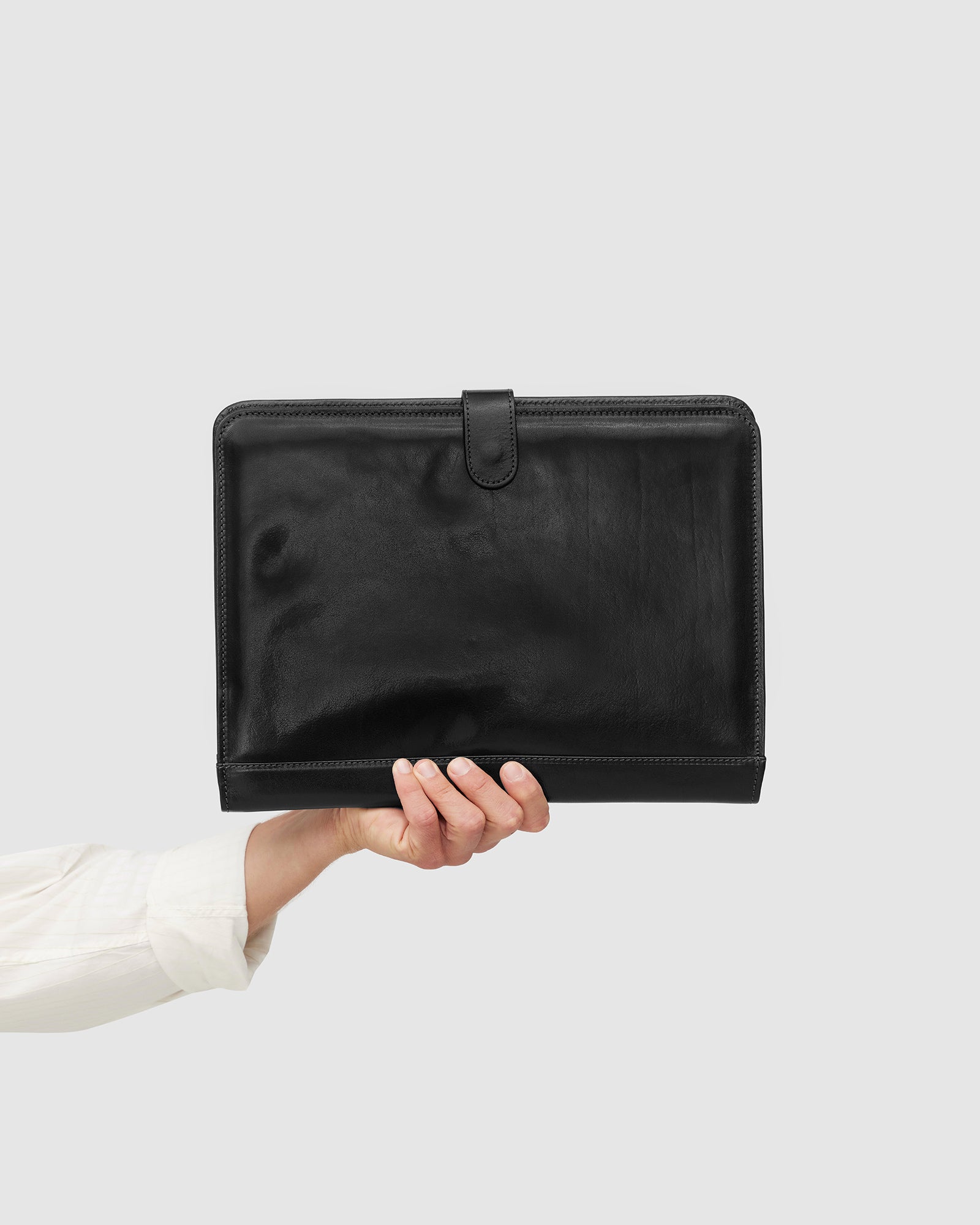 Imperial Black - Clip On A4 Leather Compendium