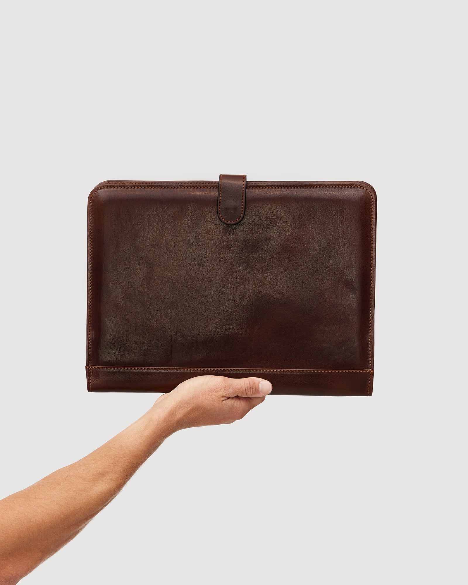 Imperial Brown - Clip On A4 Leather Compendium