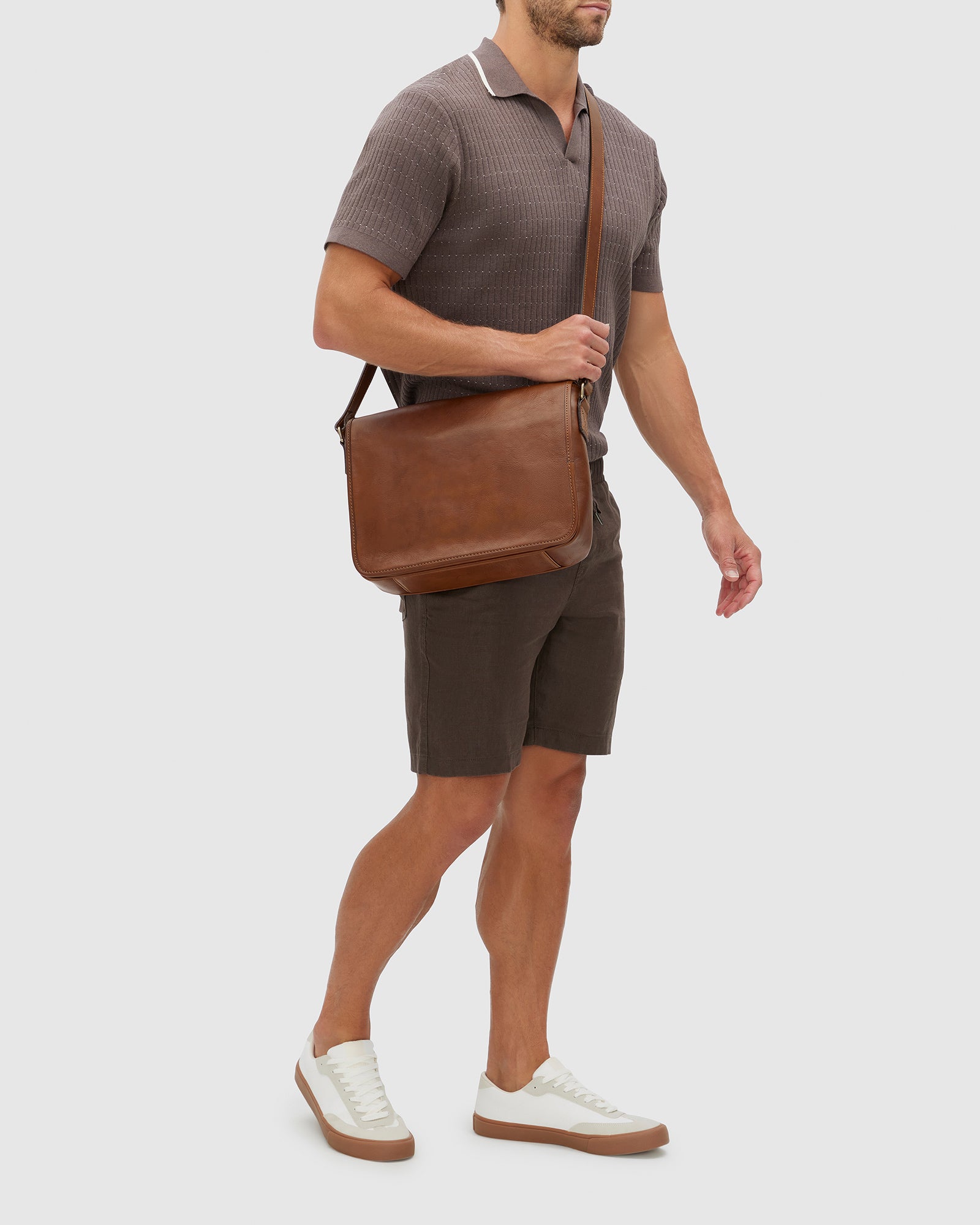 Aurelian Brown - Leather Messenger Bag